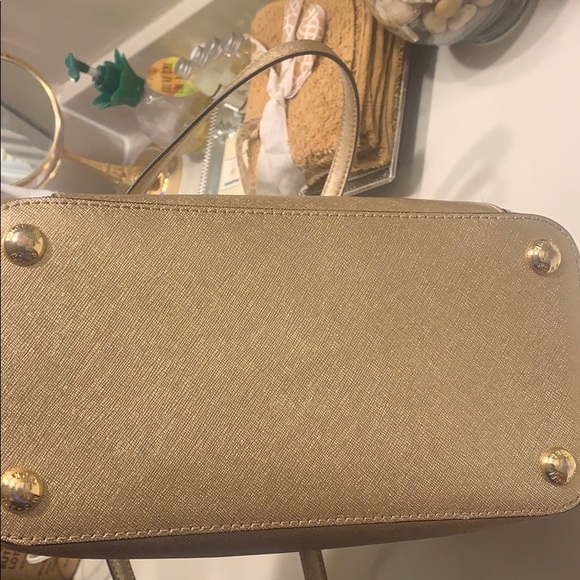 Jet Set Travel Medium Metallic Saffiano Leather - Picture 4 of 7